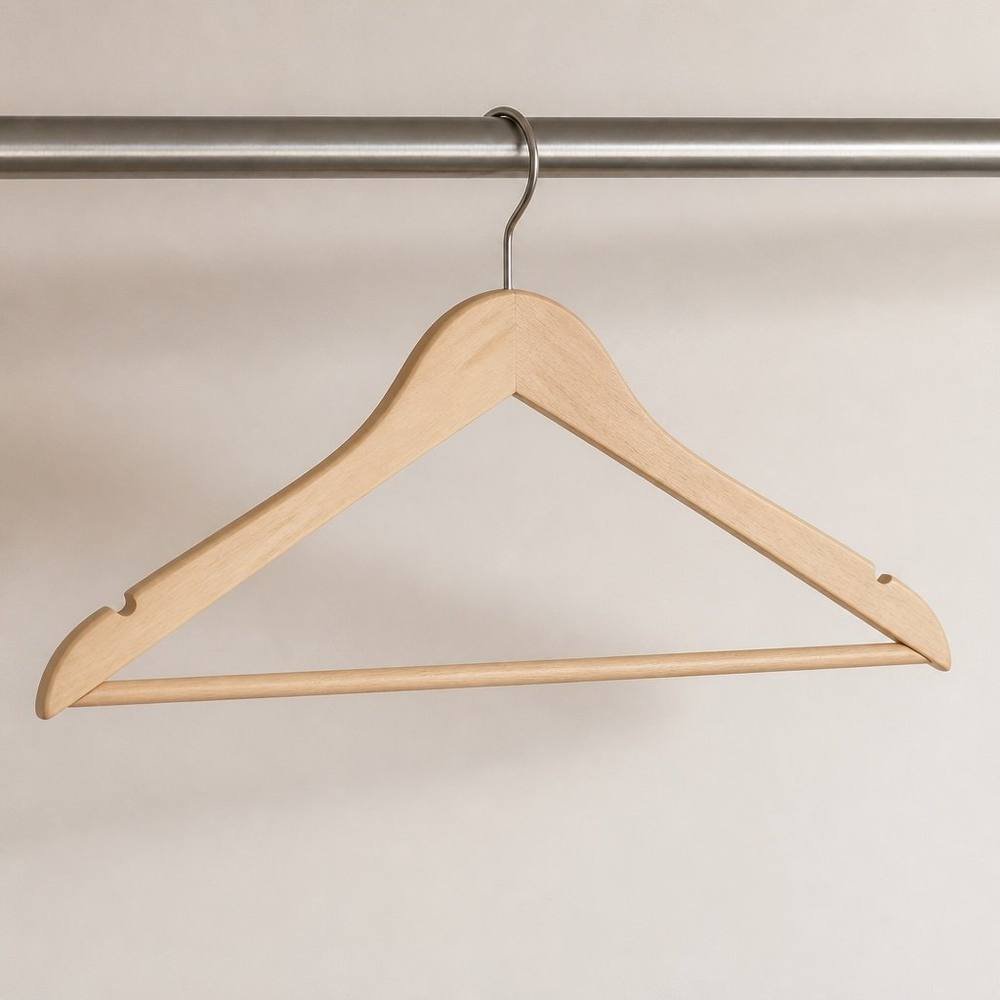 Lot de 6 cintres bois — vue secondaire